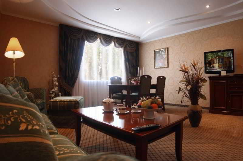 تشيليابينسك Park Hotel Berezka الغرفة الصورة